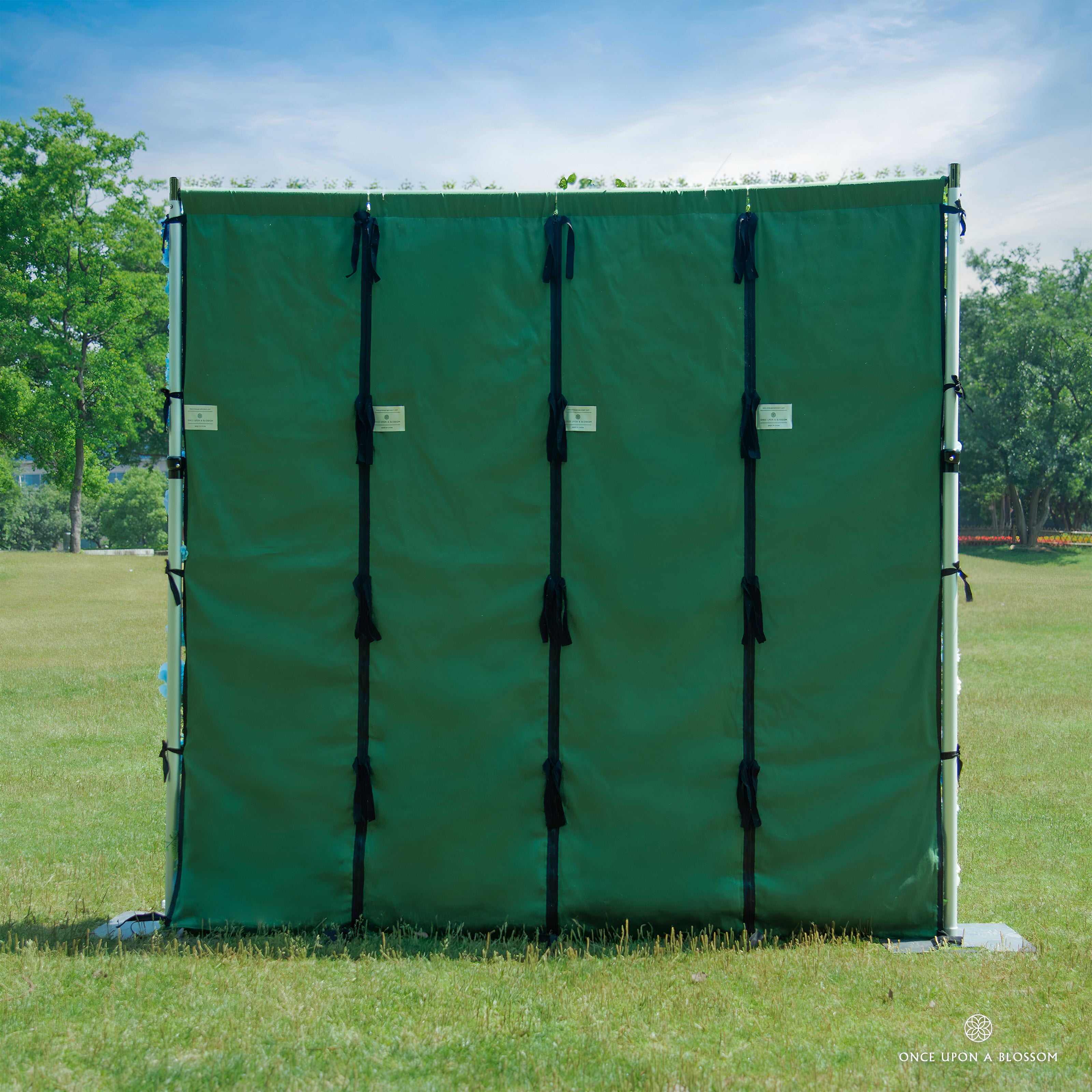 Close-up of flower wall back structure with zipper-connected panels—sturdy, modular, and designed for effortless setup.